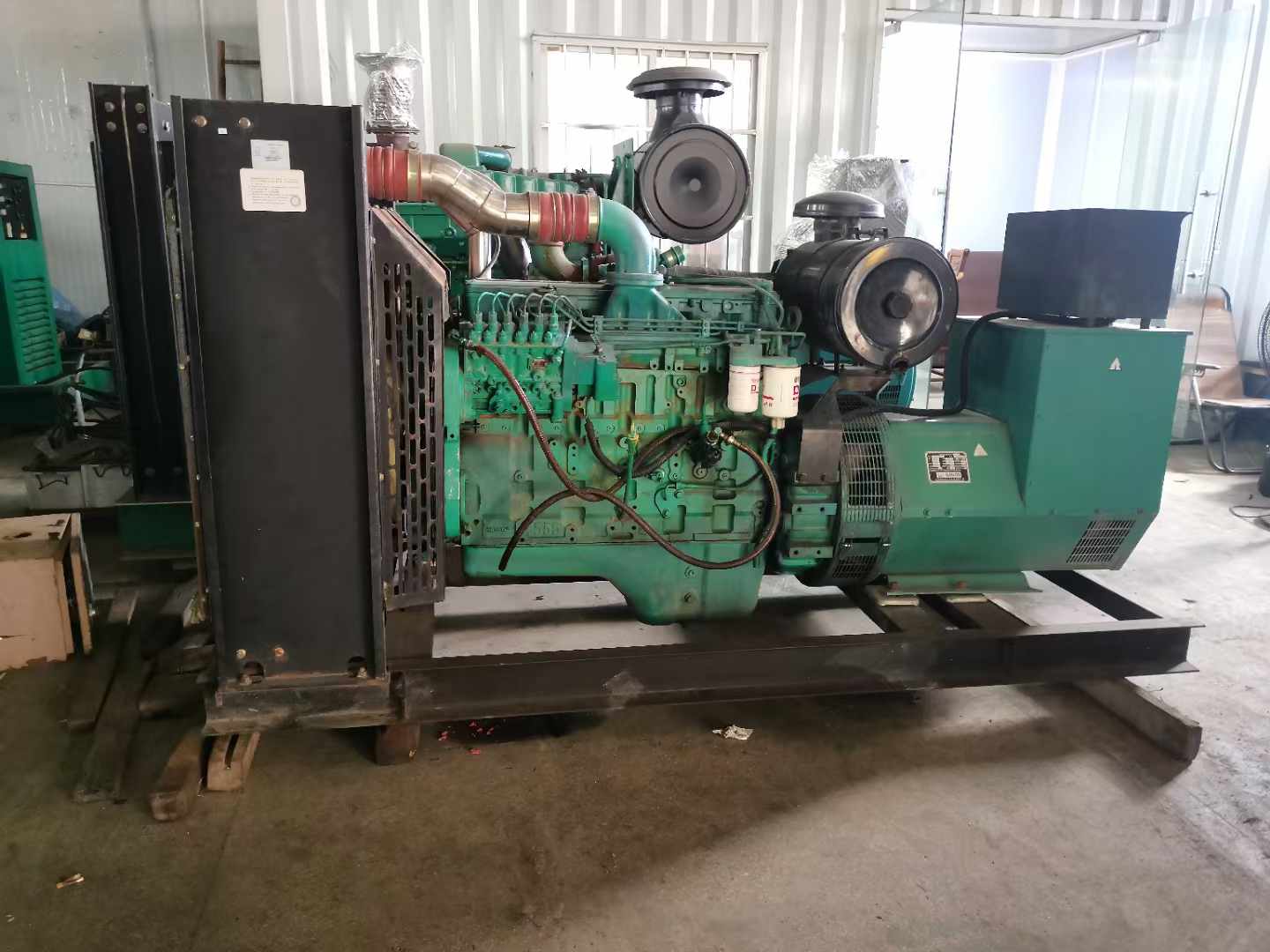 萝北发电机租赁如何确定电缆的承载电流是否在安全范围内？