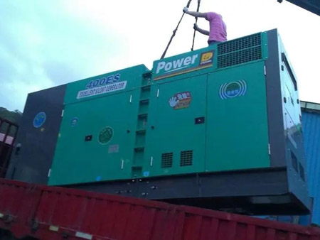 萝北柴油发电机组转速不稳定时，如何对发动机进行维护？