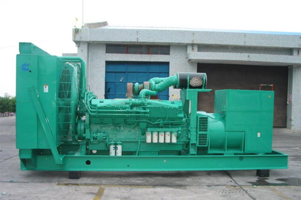 萝北工厂发电机应急发电时如何更准确地检查发电机状态？