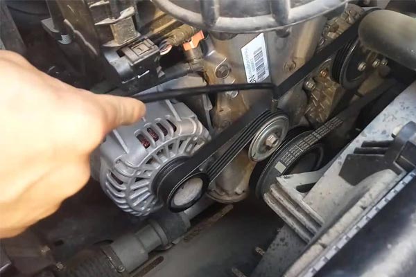 萝北转速传感器的工作原理是什么？