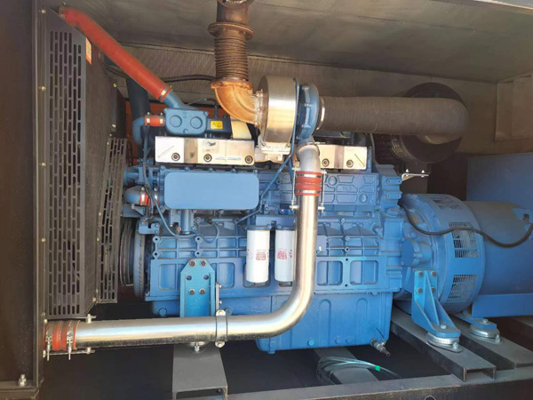 萝北燃油消耗率与进气温度的具体关系是什么？