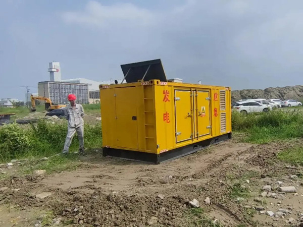 萝北200KW柴油发电机机组每小时的油耗量受哪些因素影响？